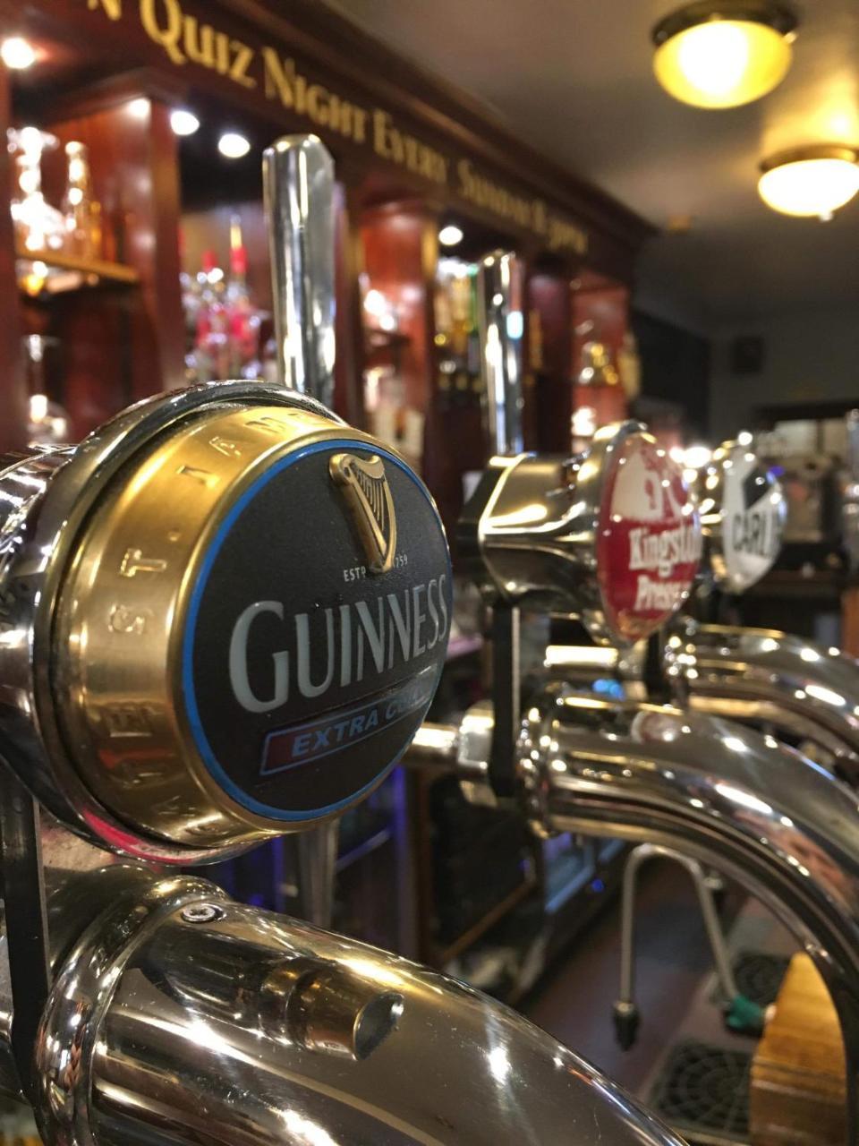 Red Lion Coaching Inn 엘스미어 외부 사진