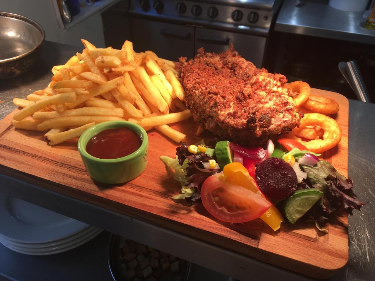 Red Lion Coaching Inn 엘스미어 외부 사진